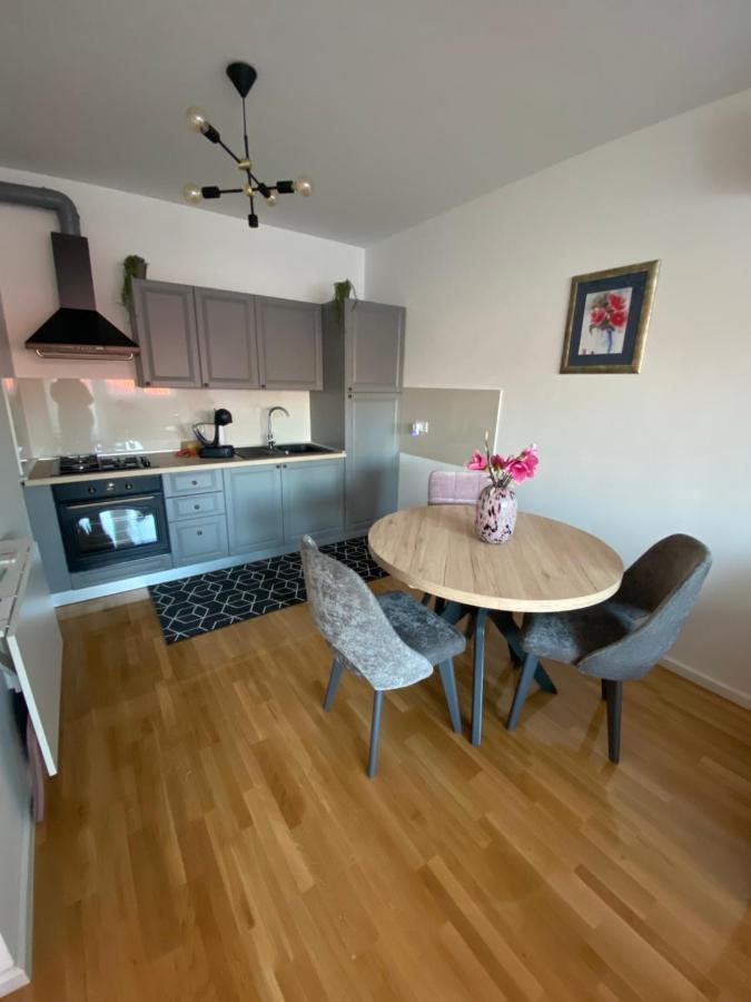 Pepper Apartment *
